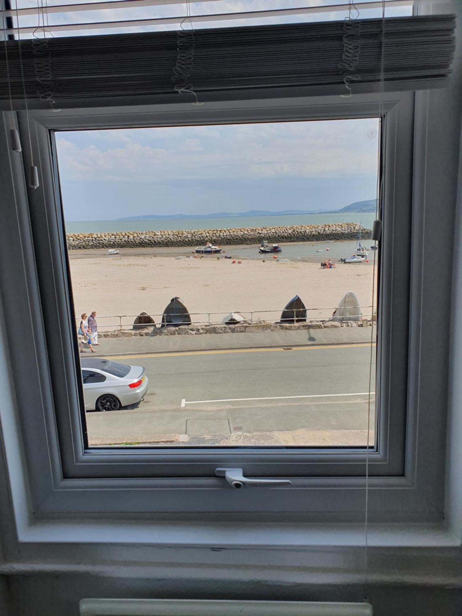 Appartement 3 Harbour Views à Rhôs-on-Sea Extérieur photo