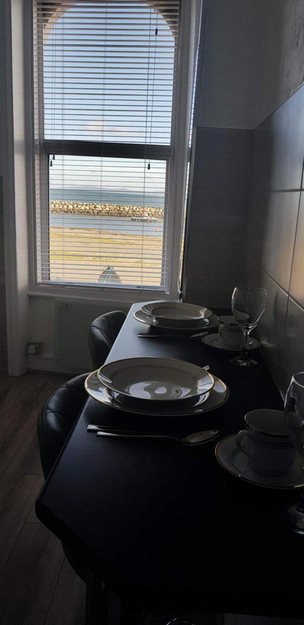 Appartement 3 Harbour Views à Rhôs-on-Sea Extérieur photo